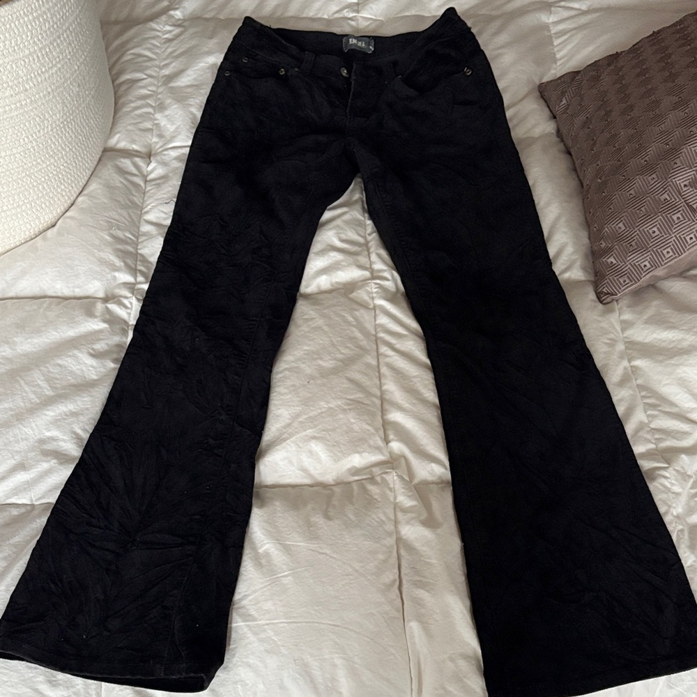 D66 Black Textured Flared Jeans